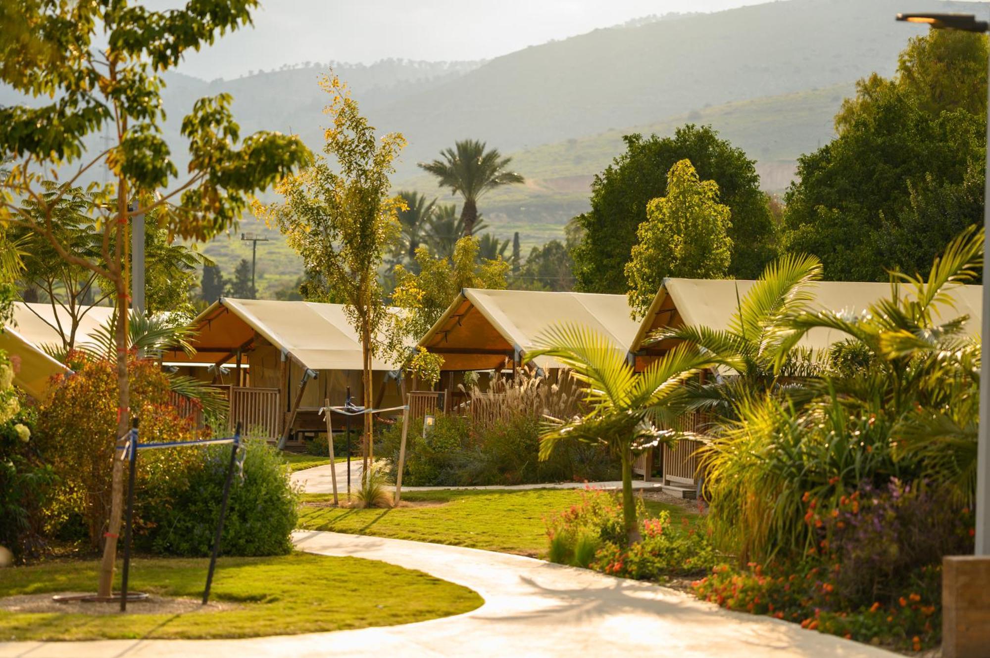 Отель Layla Glamping Нир-Давид Экстерьер фото